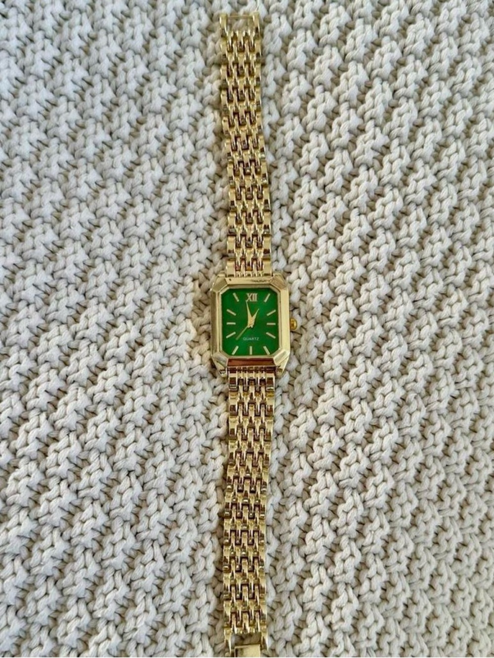 Gold-Tone Women's Quartz Watch with Green Dial - Picture 2 of 5